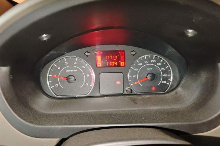 Used Wuling Rongguang V 2019 1.5L Practical Model China VI LAR Instrument Cluster