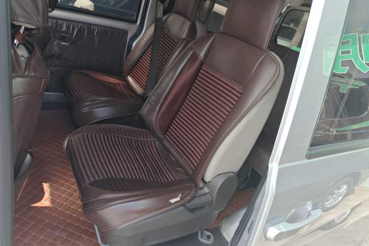 Used Wuling Rongguang V 2019 1.5L Standard Version China VI LAR Interior 1