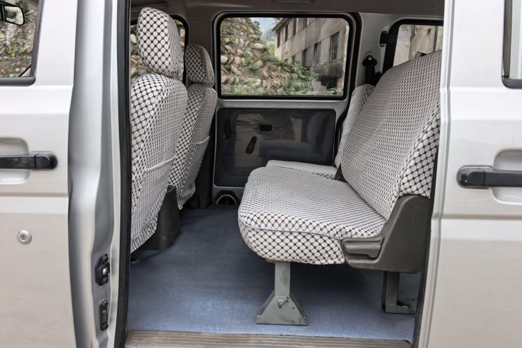 Used Wuling Rongguang V 2019 1.5L Practical Model China VI LAR Interior 3