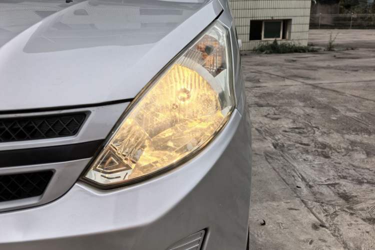 Used Wuling Rongguang V 2019 1.5L Practical Model China VI LAR Left Front Headlight