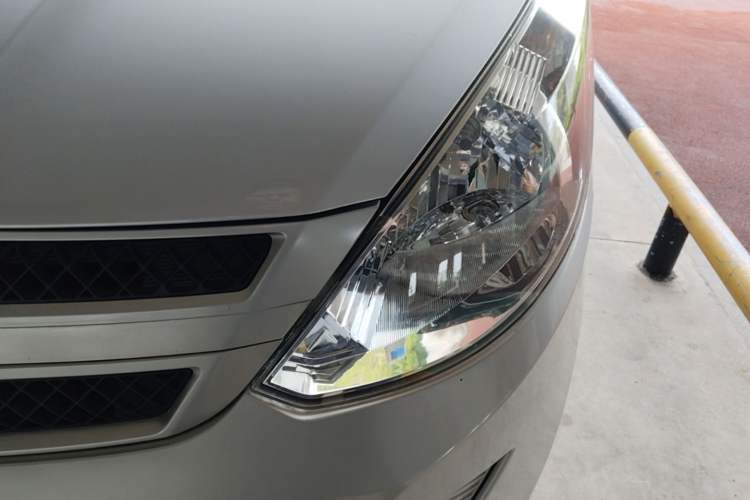 Used Wuling Rongguang V 2019 1.5L Window-Sealed Utility Model China VI LAR Left Front Headlight