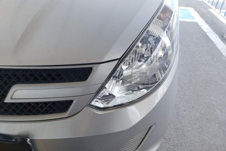 Used Wuling Rongguang V 2019 1.5L Window-Sealed Utility Model China VI LAR Left Front Headlight