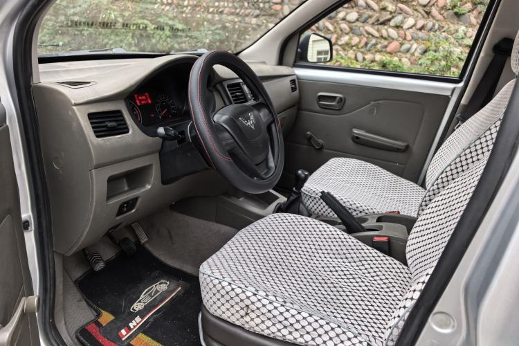 Used Wuling Rongguang V 2019 1.5L Practical Model China VI LAR Left Front Seat