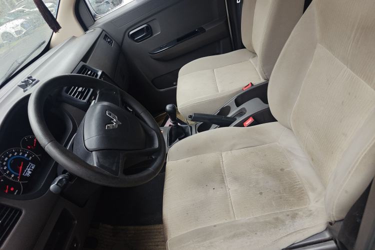 Used Wuling Rongguang V 2019 1.5L Standard Version China VI LAR Left Front Seat