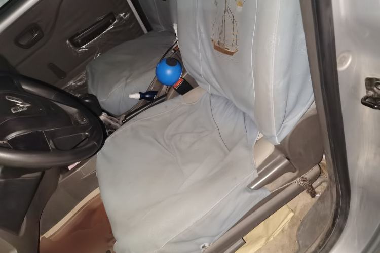 Used Wuling Rongguang V 2019 1.5L Window-Sealed Utility Model China VI LAR Left Front Seat