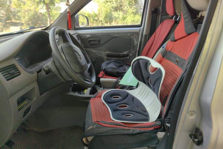 Used Wuling Rongguang V 2019 1.5L Window-Sealed Utility Model China VI LAR Left Front Seat