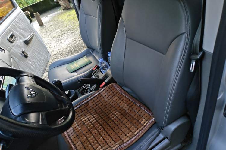 Used Wuling Rongguang V 2019 1.5L Window-Sealed Utility Model China VI LAR Left Front Seat