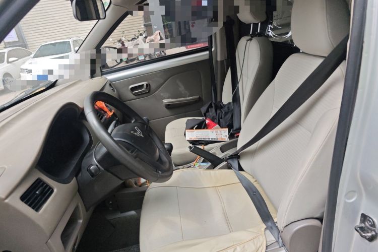 Used Wuling Rongguang V 2019 1.5L Window-Sealed Utility Model China VI LAR Left Front Seat