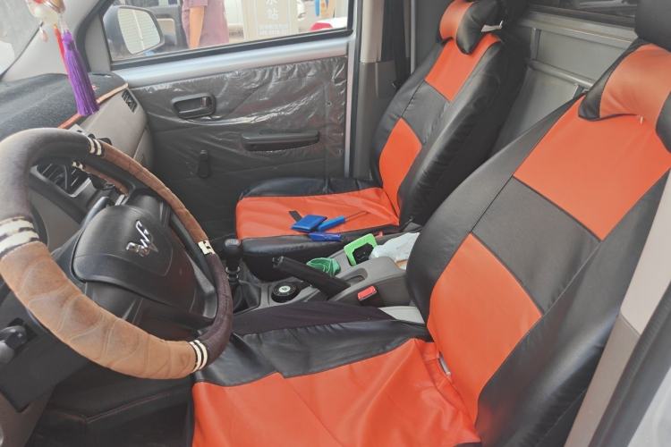 Used Wuling Rongguang V 2019 1.5L Window-Sealed Utility Model China VI LAR Left Front Seat