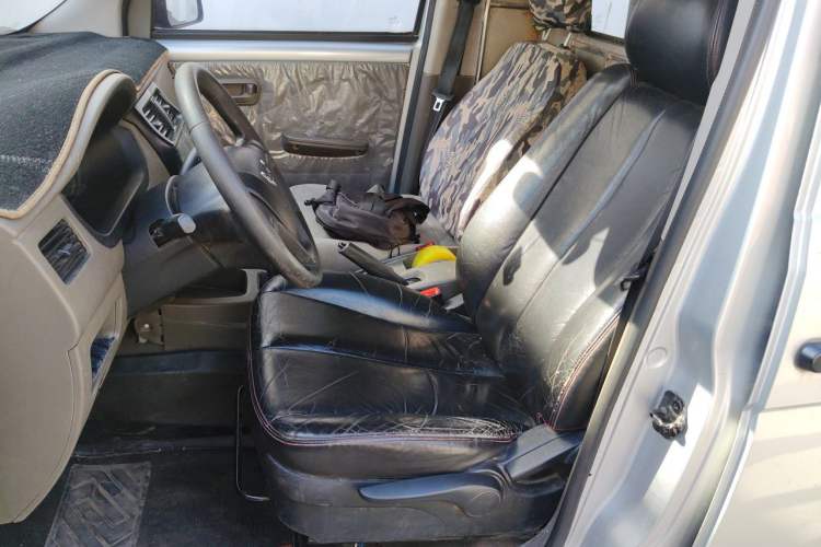 Used Wuling Rongguang V 2019 1.5L Van - Utility Model Left Front Seat
