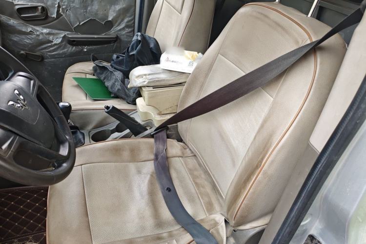 Used Wuling Rongguang V 2019 1.5L Window-Sealed Utility Model China VI LAR Left Rear Seat