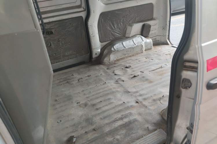 Used Wuling Rongguang V 2019 1.5L Window-Sealed Utility Model China VI LAR Left Rear Seat