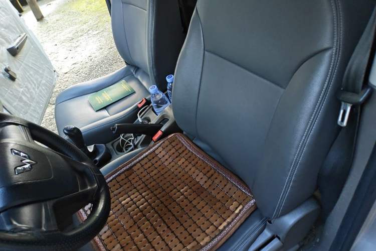 Used Wuling Rongguang V 2019 1.5L Window-Sealed Utility Model China VI LAR Left Rear Seat