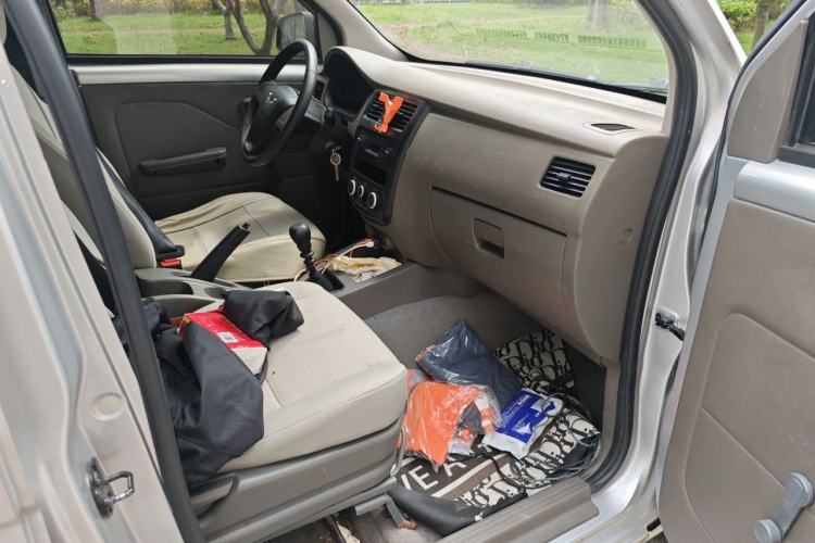 Used Wuling Rongguang V 2019 1.5L Window-Sealed Utility Model China VI LAR Left Rear Seat
