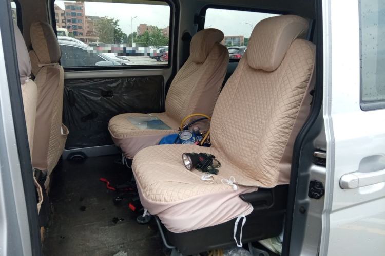 Used Wuling Rongguang V 2019 1.5L Standard Version China VI LAR Left Rear Seat