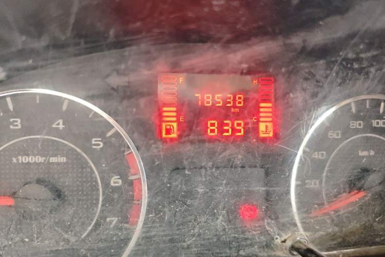 Used Wuling Rongguang V 2019 1.5L Window-Sealed Utility Model China VI LAR Odometer Close Up