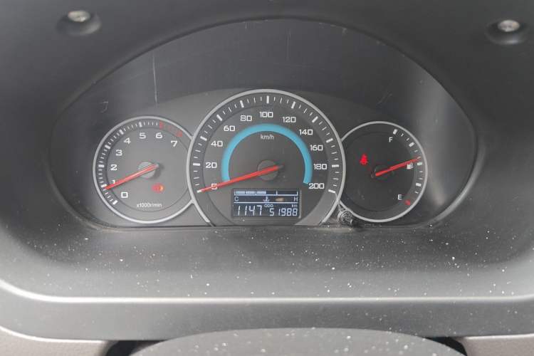 Used Wuling Rongguang V 2019 1.5L Standard Version China VI LAR Odometer Close Up