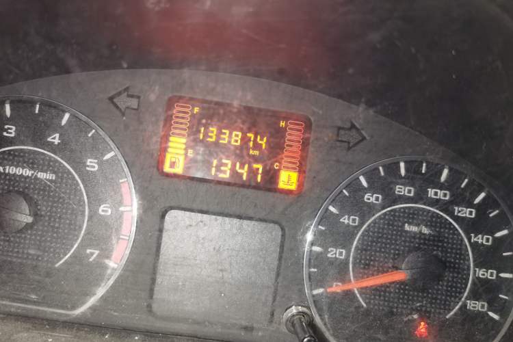 Used Wuling Rongguang V 2019 1.5L Window-Sealed Utility Model China VI LAR Odometer Close Up