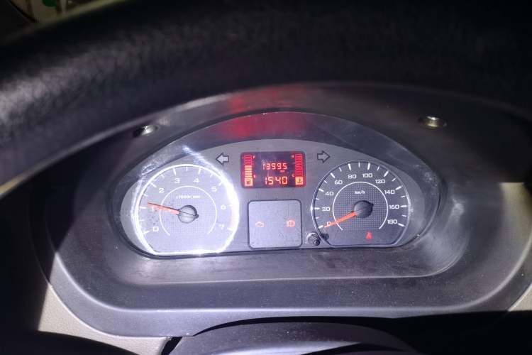 Used Wuling Rongguang V 2019 1.5L Practical Model China VI LAR Odometer Close Up