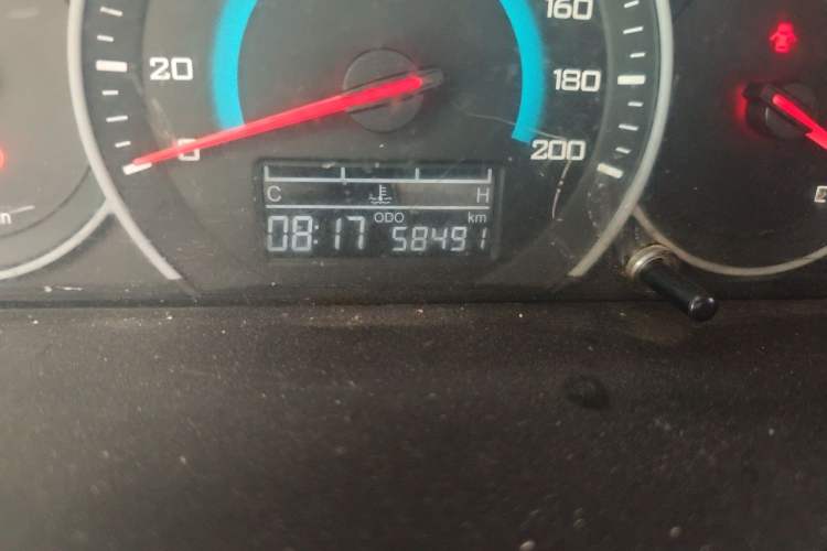Used Wuling Rongguang V 2019 1.5L Standard Version China VI LAR Odometer Close Up