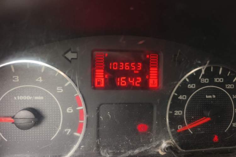 Used Wuling Rongguang V 2019 1.5L Practical Model China VI LAR Odometer Close Up