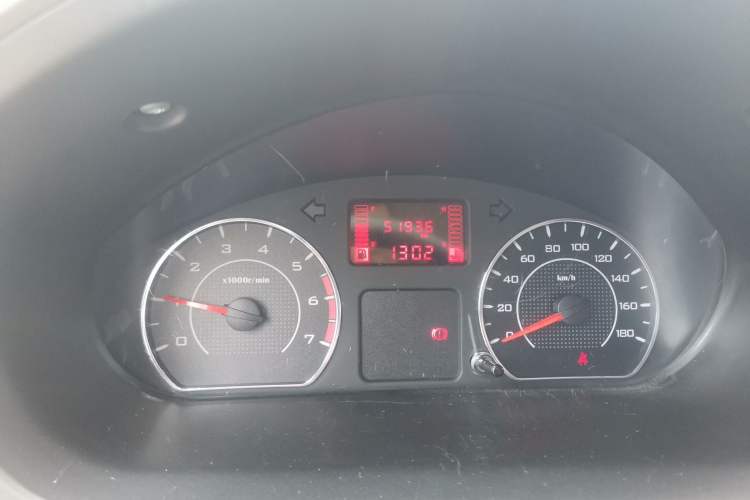 Used Wuling Rongguang V 2019 1.5L Window-Sealed Utility Model China VI LAR Odometer Close Up
