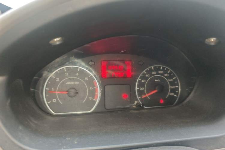 Used Wuling Rongguang V 2019 1.5L Van - Utility Model Odometer Close Up