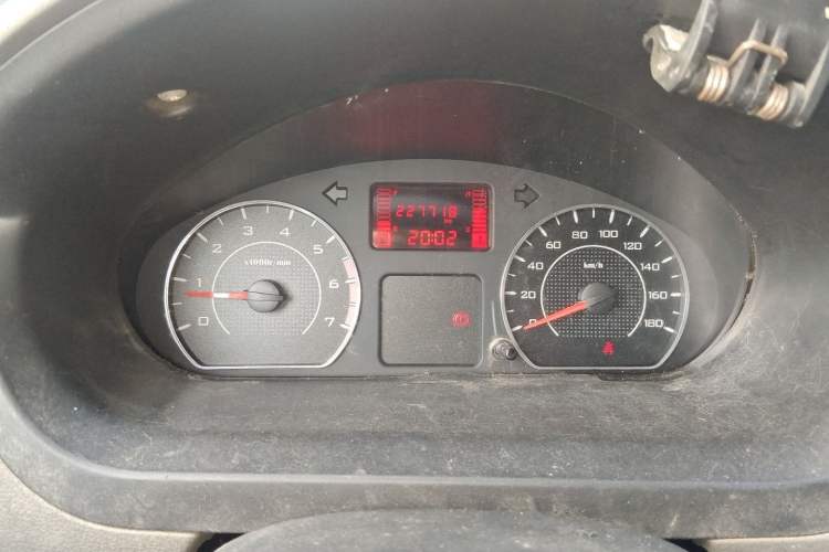 Used Wuling Rongguang V 2019 1.5L Van - Utility Model Odometer Close Up