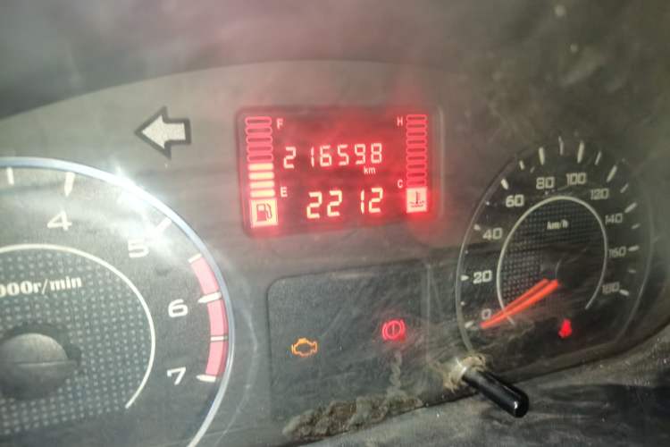 Used Wuling Rongguang V 2019 1.5L Practical Model China VI LAR Odometer Close Up