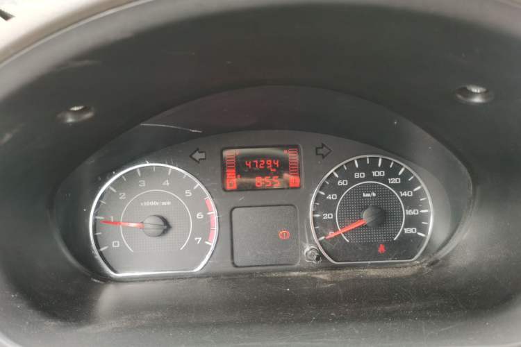 Used Wuling Rongguang V 2019 1.5L Window-Sealed Utility Model China VI LAR Odometer Close Up