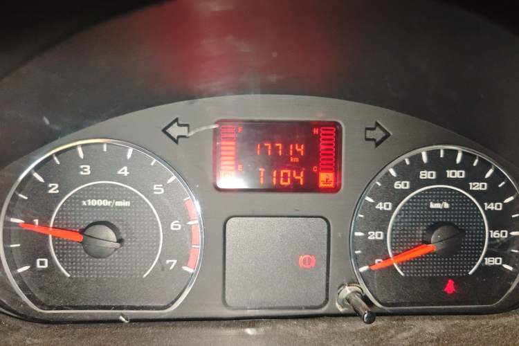 Used Wuling Rongguang V 2019 1.5L Practical Model China VI LAR Odometer Close Up