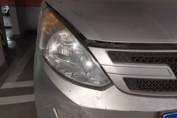 Used Wuling Rongguang V 2019 1.5L Window-Sealed Utility Model China VI LAR Right Front Headlight