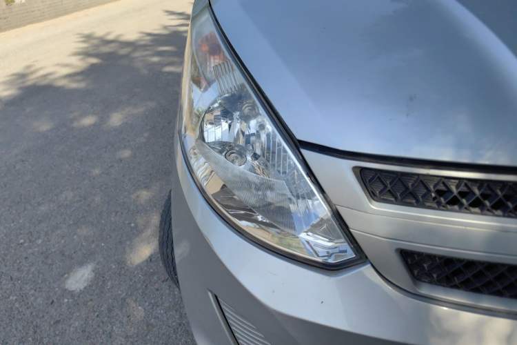 Used Wuling Rongguang V 2019 1.5L Window-Sealed Utility Model China VI LAR Right Front Headlight