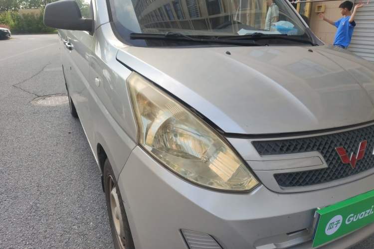 Used Wuling Rongguang V 2019 1.5L Window-Sealed Utility Model China VI LAR Right Front Headlight