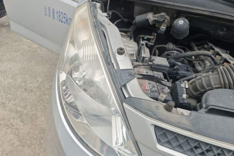 Used Wuling Rongguang V 2019 1.5L Van - Utility Model Right Front Headlight
