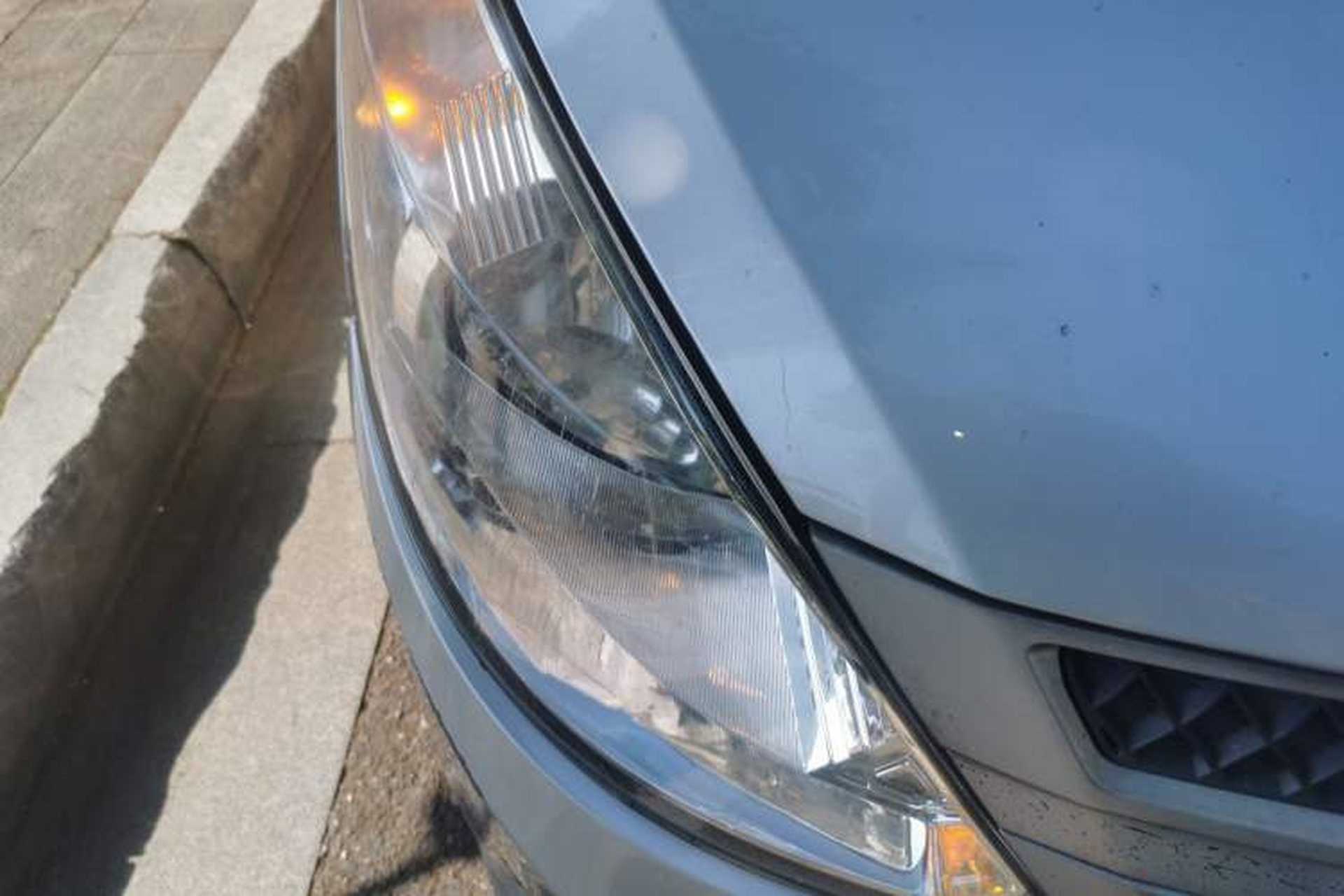 Used Wuling Rongguang V 2019 1.5L Van - Utility Model Right Front Headlight