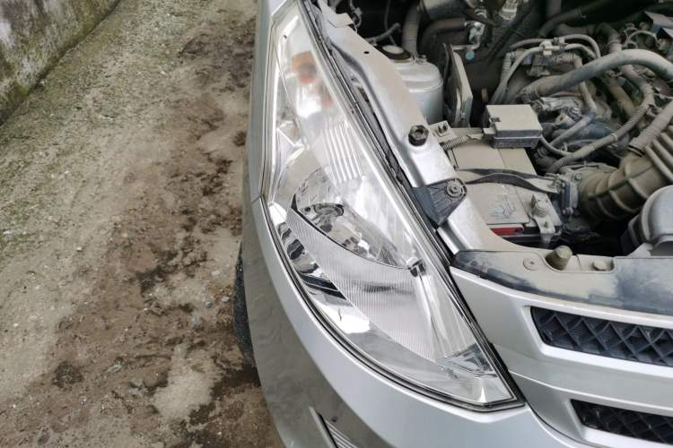 Used Wuling Rongguang V 2019 1.5L Window-Sealed Utility Model China VI LAR Right Front Headlight