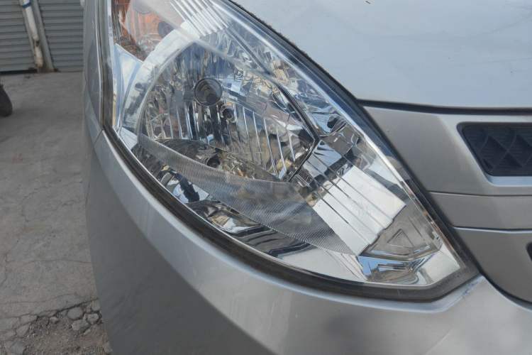 Used Wuling Rongguang V 2019 1.5L Window-Sealed Utility Model China VI LAR Right Front Headlight