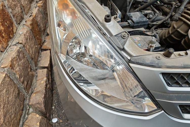 Used Wuling Rongguang V 2019 1.5L Practical Model China VI LAR Right Front Headlight