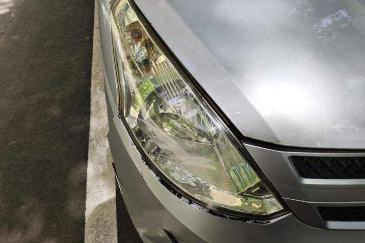 Used Wuling Rongguang V 2019 1.5L Practical Model China VI LAR Right Front Headlight