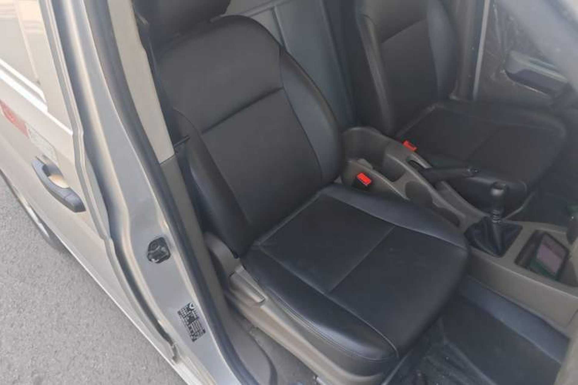 Used Wuling Rongguang V 2019 1.5L Window-Sealed Utility Model China VI LAR Right Front Seat