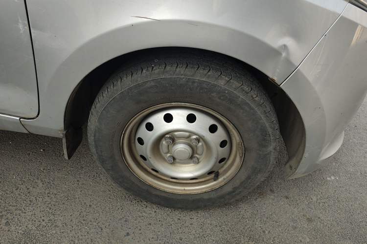 Used Wuling Rongguang V 2019 1.5L Van - Utility Model Right Front Wheel Hub