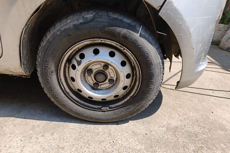 Used Wuling Rongguang V 2019 1.5L Window-Sealed Utility Model China VI LAR Right Front Wheel Hub