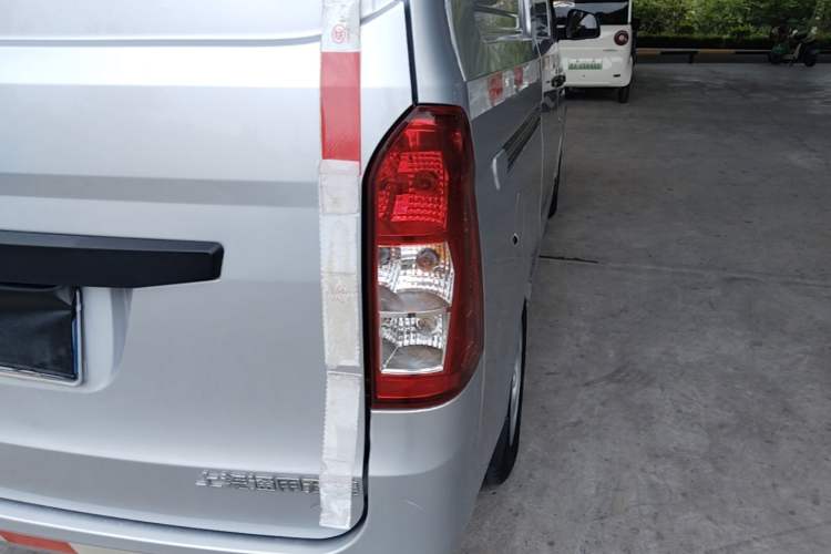 Used Wuling Rongguang V 2019 1.5L Window-Sealed Utility Model China VI LAR Right Rear Taillight