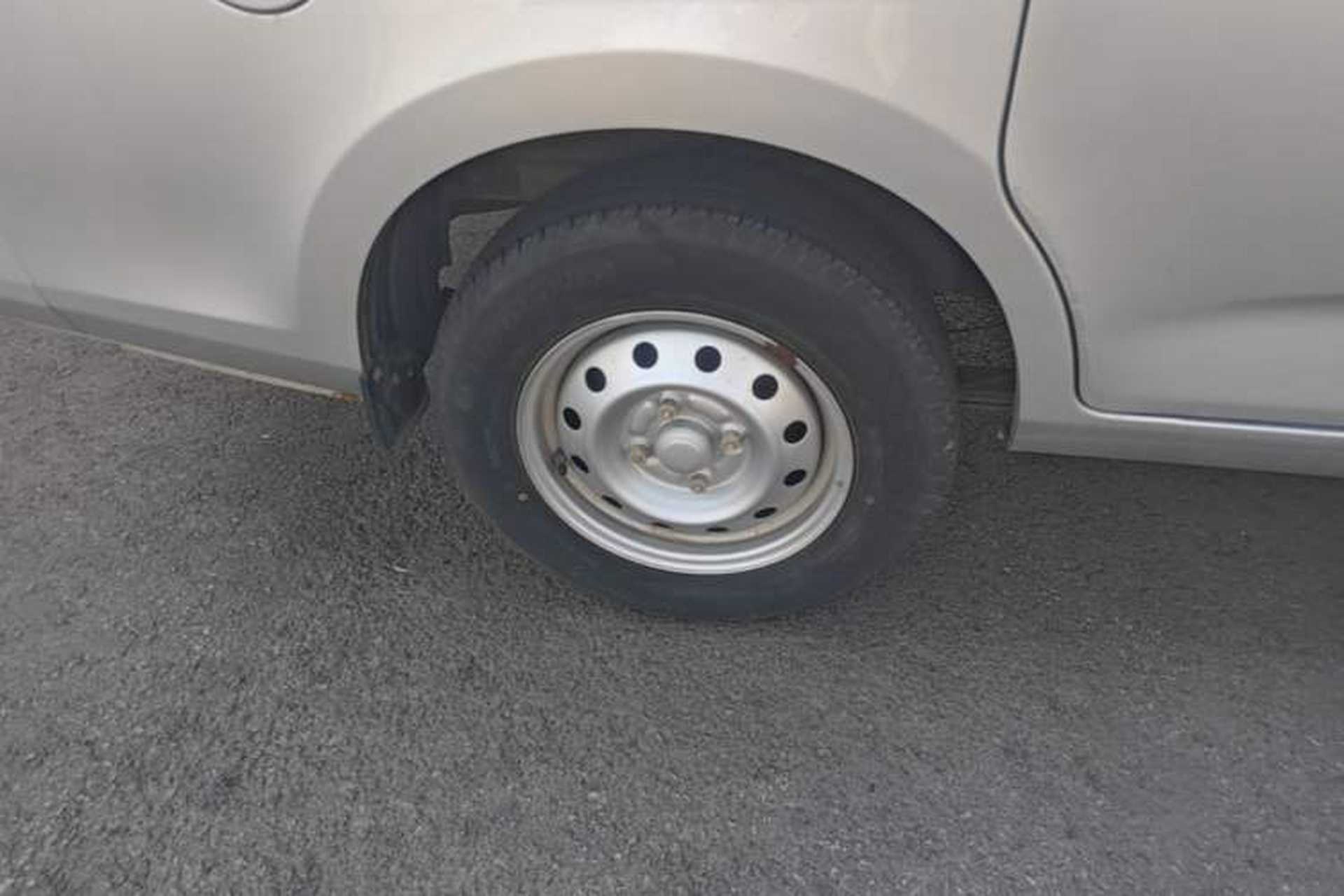 Used Wuling Rongguang V 2019 1.5L Window-Sealed Utility Model China VI LAR Right Rear Wheel Hub