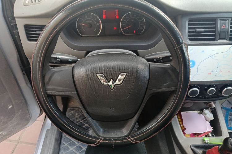Used Wuling Rongguang V 2019 1.5L Window-Sealed Utility Model China VI LAR Steering Wheel