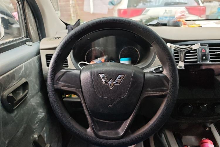 Used Wuling Rongguang V 2019 1.5L Practical Model China VI LAR Steering Wheel
