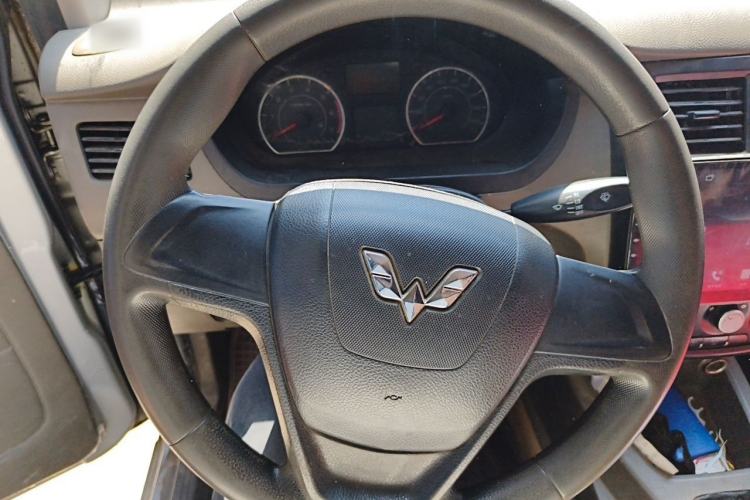 Used Wuling Rongguang V 2019 1.5L Window-Sealed Utility Model China VI LAR Steering Wheel