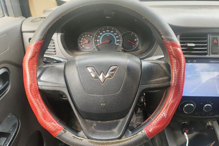 Used Wuling Rongguang V 2019 1.5L Standard Version China VI LAR Steering Wheel