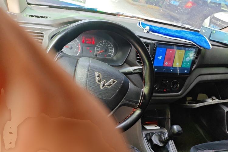 Used Wuling Rongguang V 2019 1.5L Standard Version China VI LAR Steering Wheel